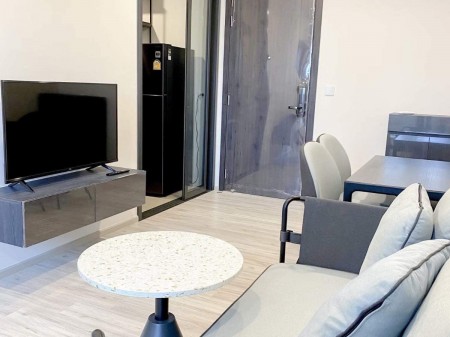 (CRH-223) Rented< XT Huaikhwang，near MRT 75 m. 1 bed 1bath 15 FL