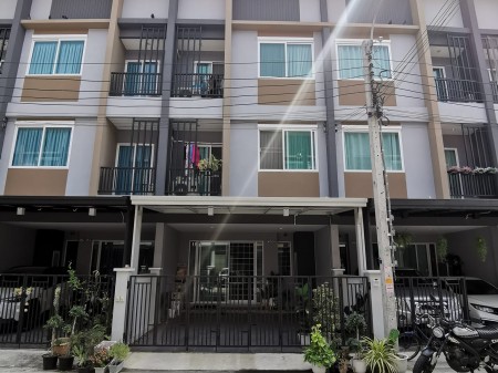 (VBH-228) Rented<  3-storey townhouse Baan Wiranphat, 205 sqm. 5 bed, 3 bath