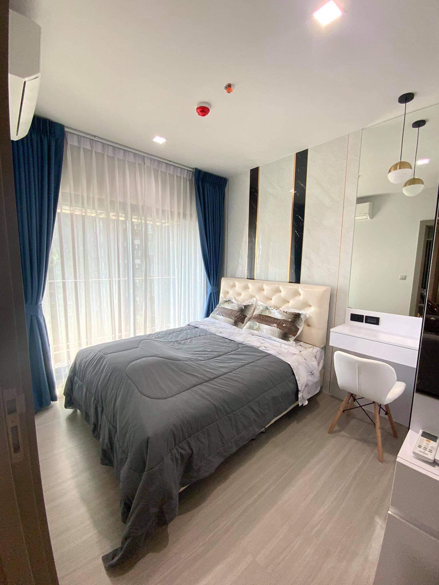 (CBM-304) Rented<<Life Asoke-Rama 9,near MRT Rama 9 300m.，36sqm.2bed 1bath 18FL.