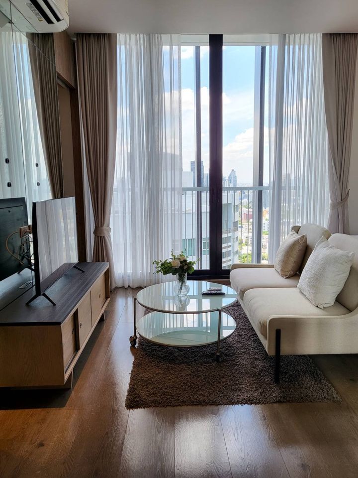 (CRM-407) Park Origin Phrom Phong, near BTS Phomphong,Studio Plus 33 sqm ,1bed 1ba