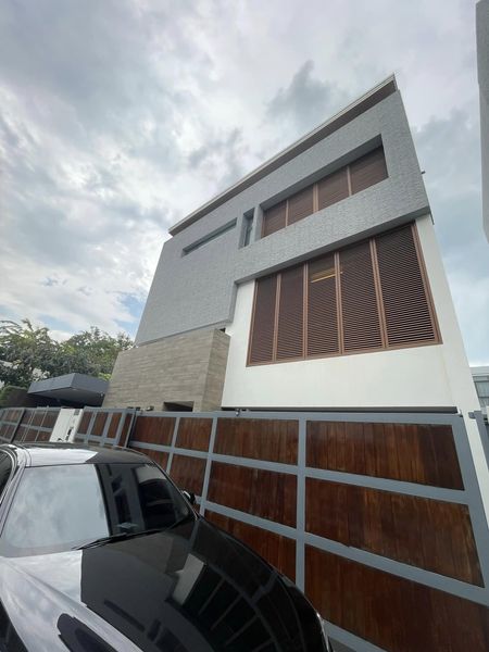 (VSM-461) Parc Priva,3 story single house, 3 minute to MRT Thailand Culture ,500 sqm 4bed 5bath