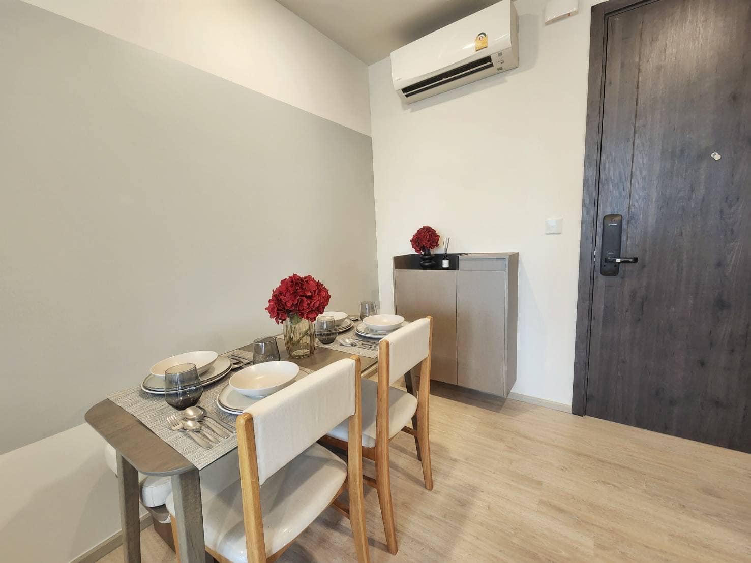 (CSH-659 )XT HuaiKhwang,  MRT Huai Khwang 75m. 1 bed, 1 bath, 35 sqm.12FL