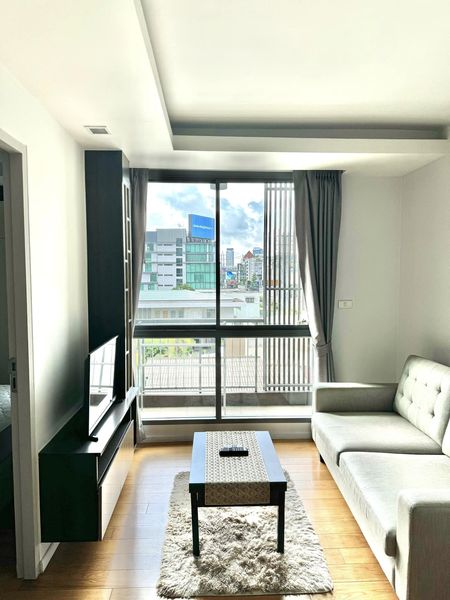 (CBM-957) Focus Ploenchit, Near BTS Ploenchit,BTS Nana, 32sqm 1bed 1bath 5FL