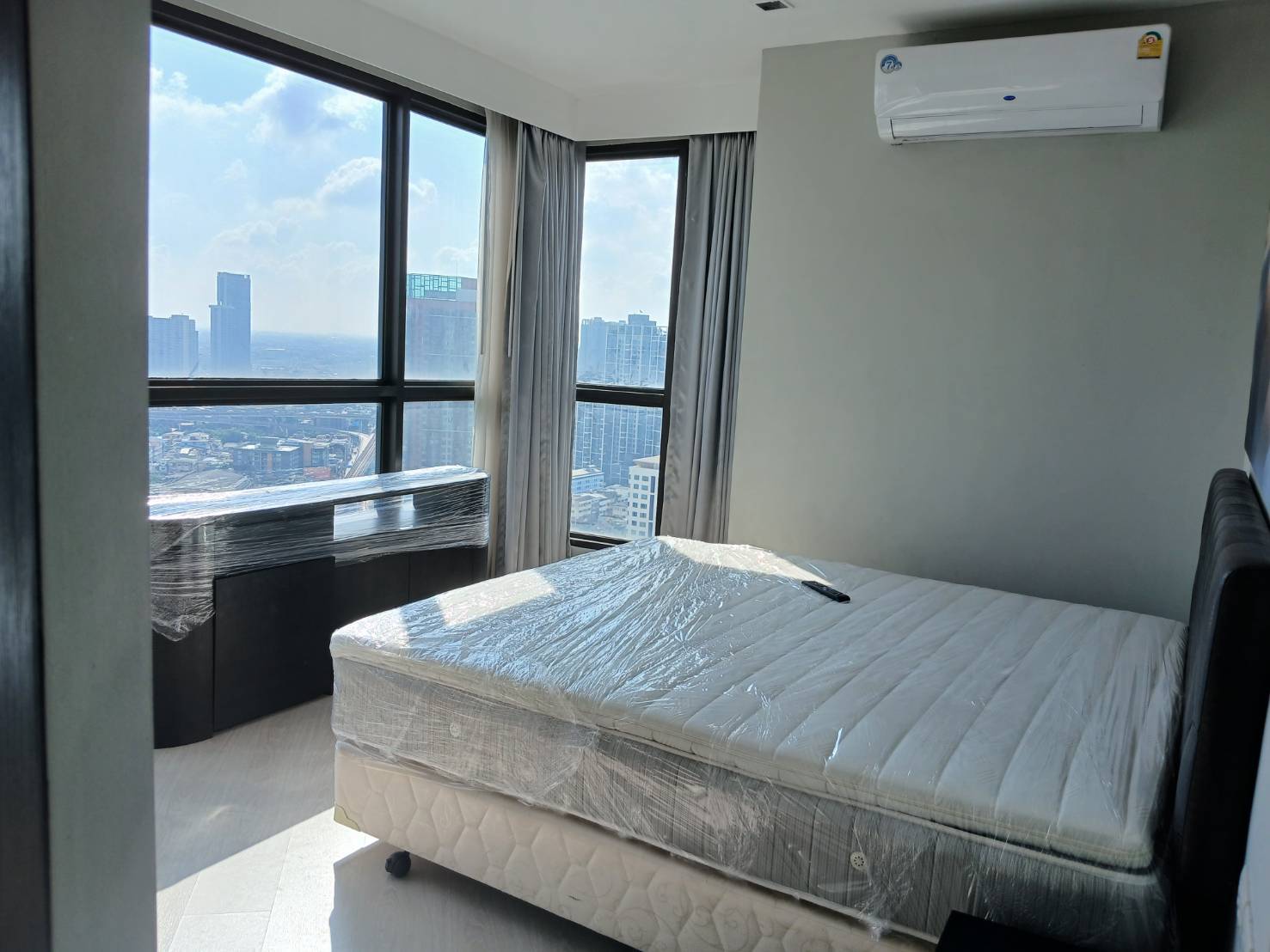 (CRB-11) Rhythm Sukhumvit 44/1,2 beds,2baths,68.5sq.m.29fl.